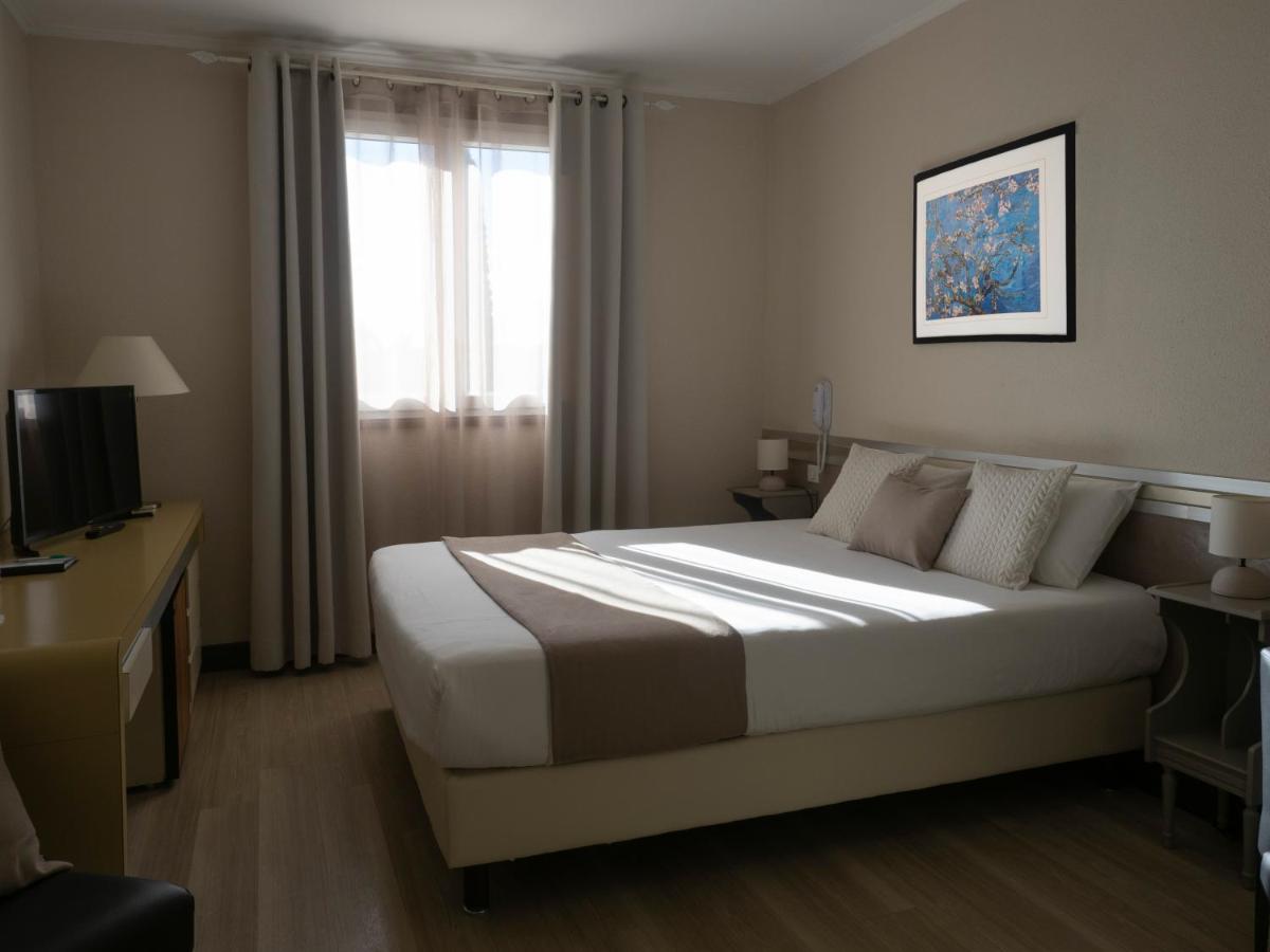 Hotel Les Oliviers - Housity