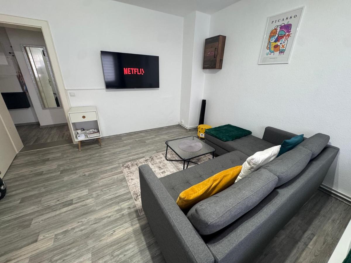 FeWo Elbo46 mit Balkon, Waschmaschine & Smart TV - Housity