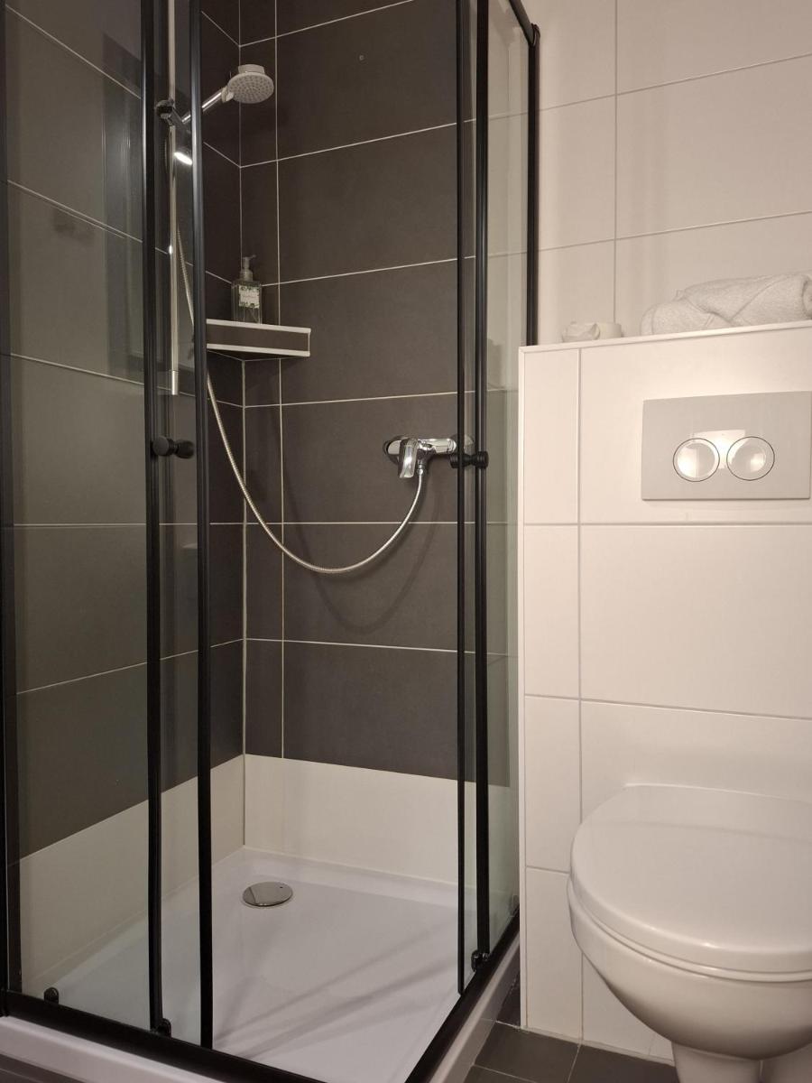 Hotel Am Schwarzen Berg - Housity