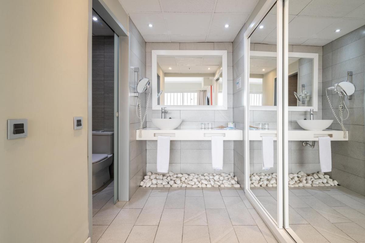Hotel Chamartin The One - Housity