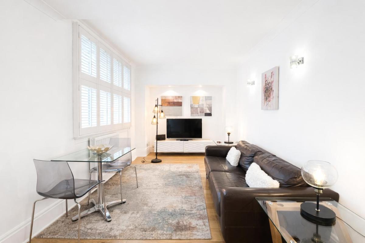 Chiltern Street Serviced Apartments by Globe Apartments - Housity