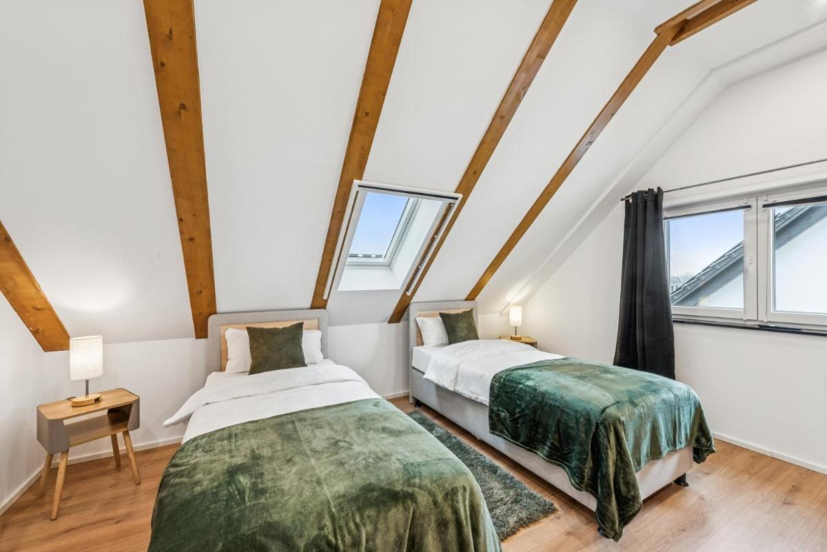 Ludwigsfelde Comfort Stay - 3BR Apartment - Housity