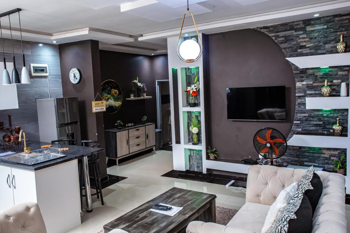 Zowe Luxurious Apartments - Housity