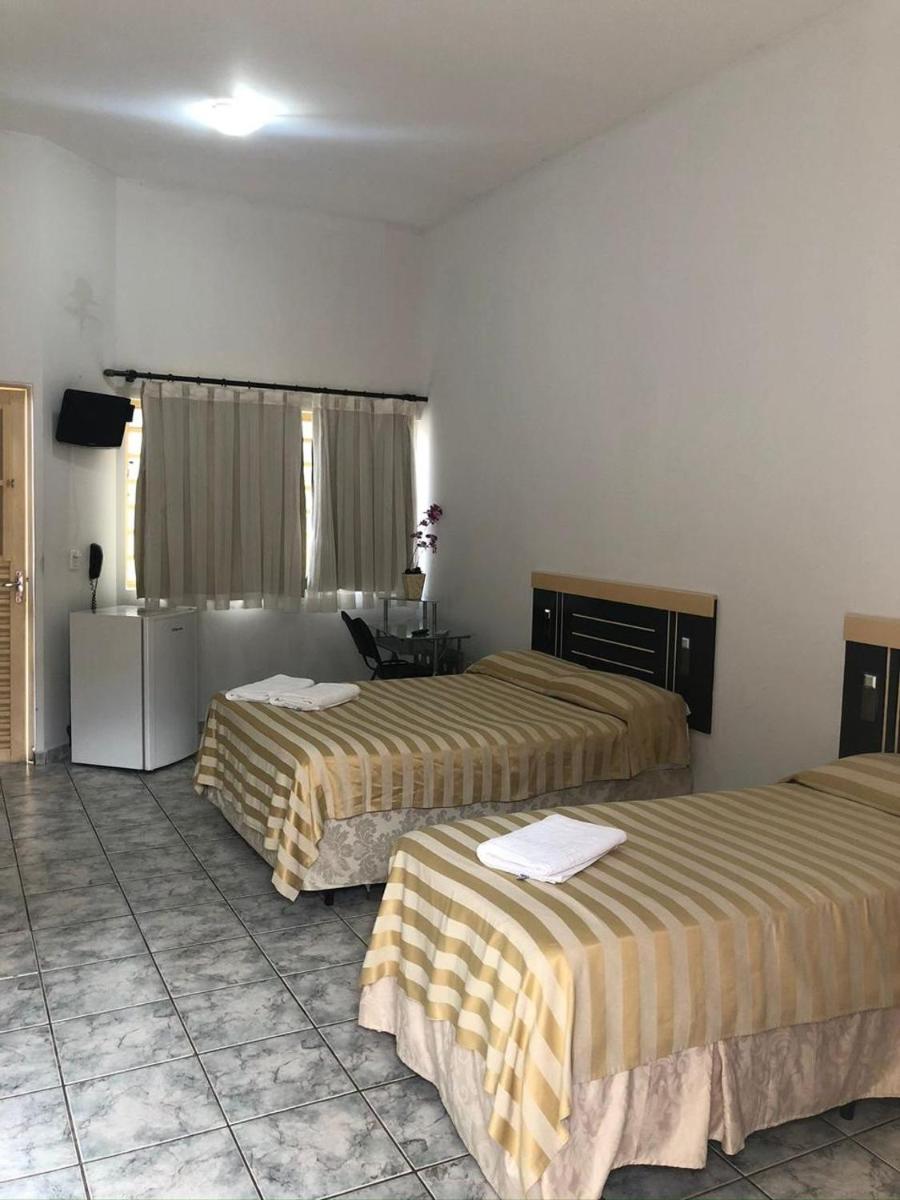 Hotel Capim Dourado - Housity