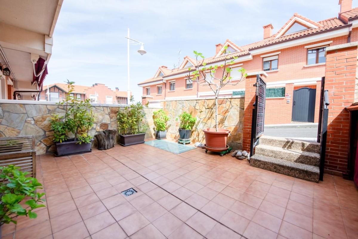 Alto Family House - Housity