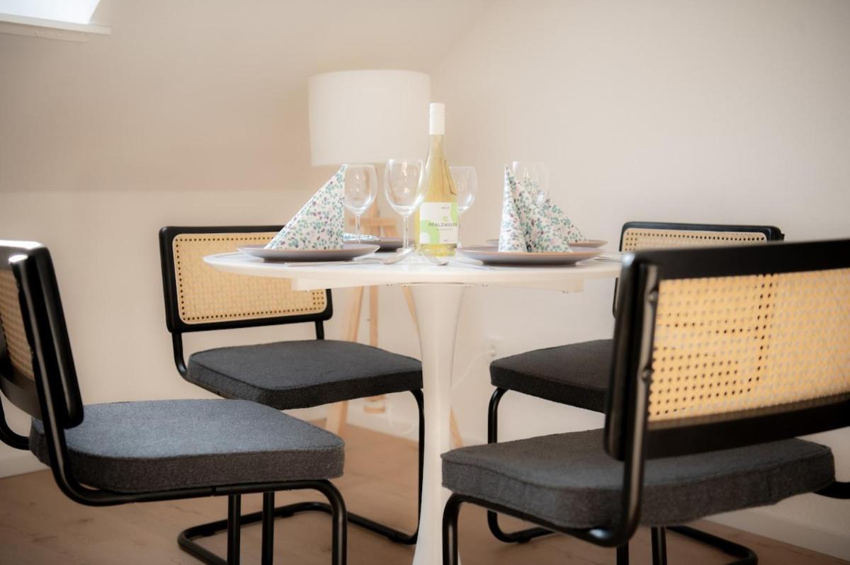 Apartment Strauss #NINE 3 Room BS-South - Housity