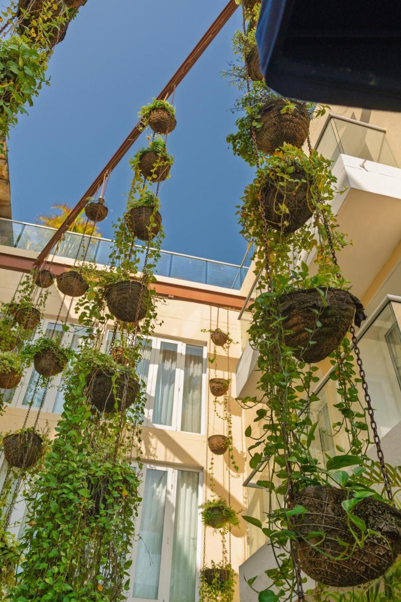 Nacar Hotel Cartagena, Curio Collection by Hilton - Hizvo