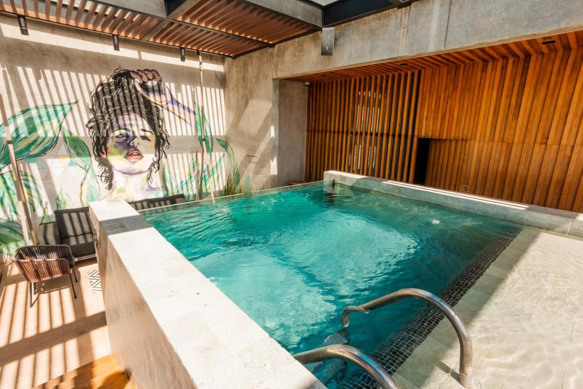 Diez Diez Collection - Housity