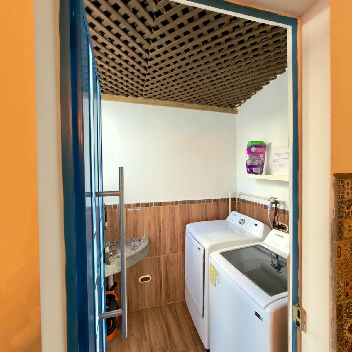 Brazilian Art Premium Loft - Parking Included - Hizvo