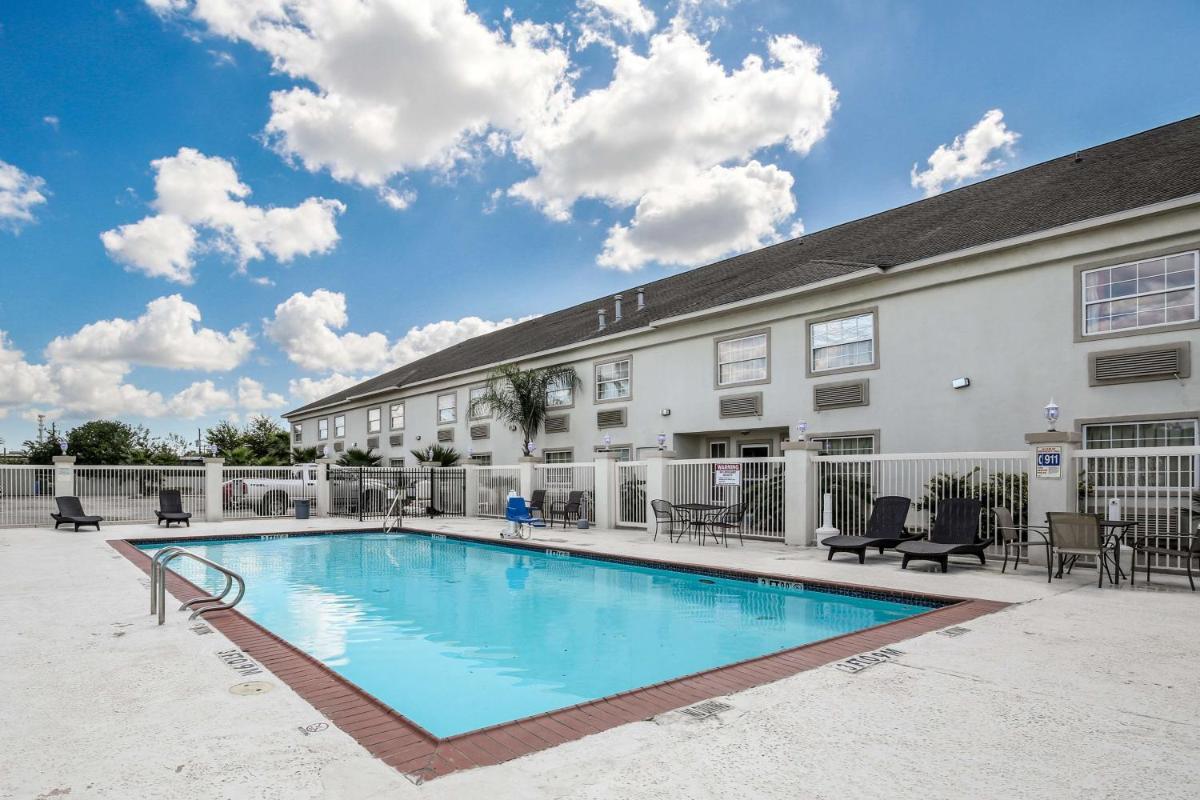 Motel 6-Pasadena, TX - Housity