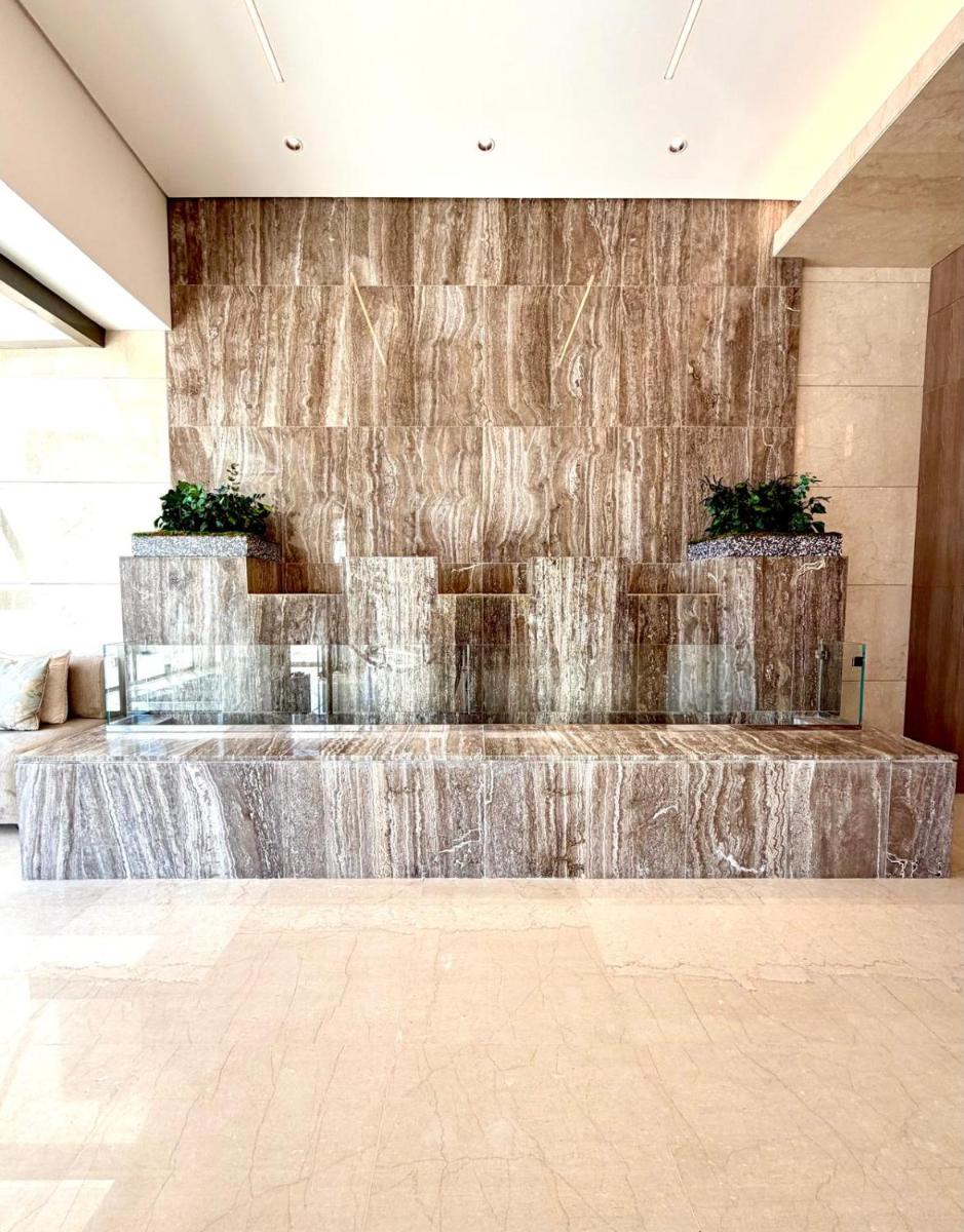 Kuwait Continental Hotel - Housity