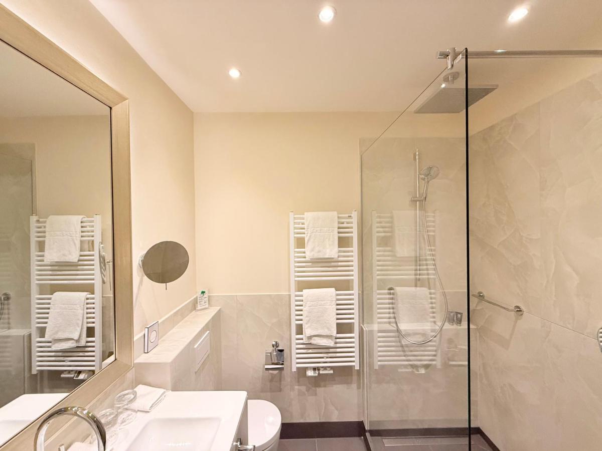 Ein Badezimmer in der Unterkunft Deidesheimer Hof