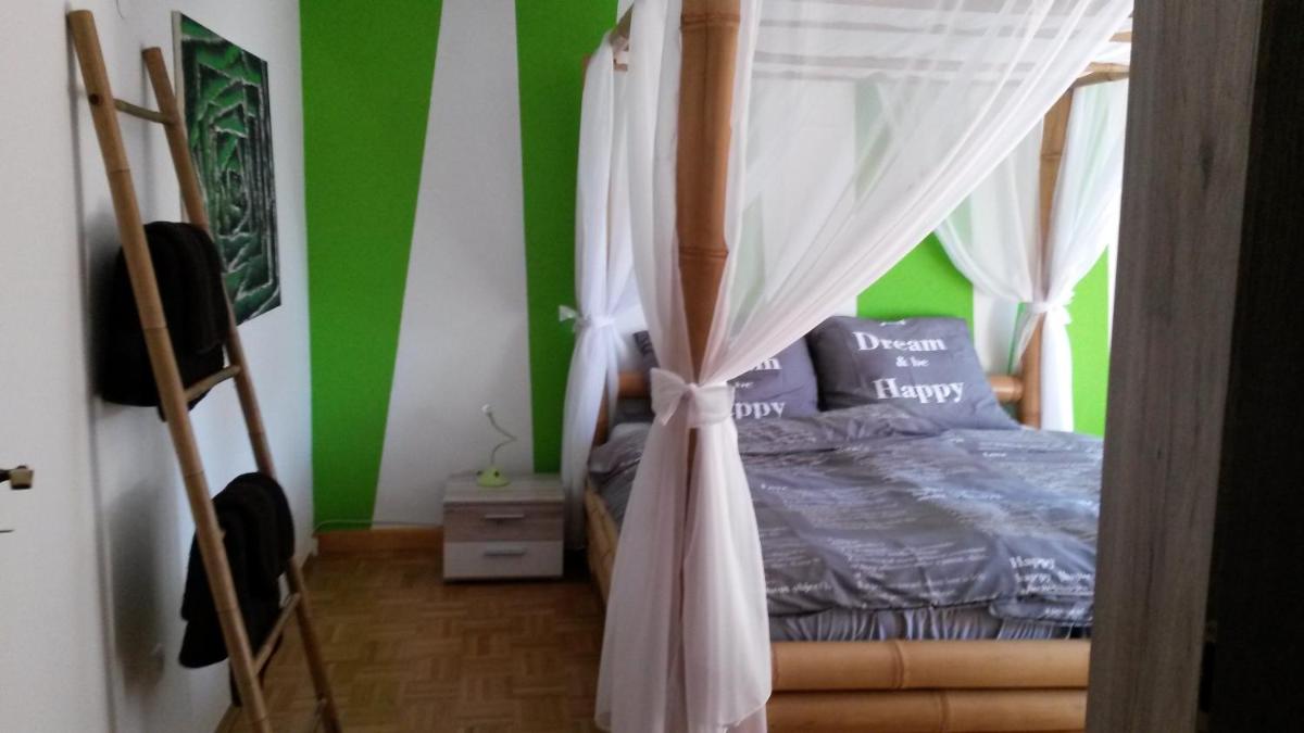 Düssel Apartment - Housity