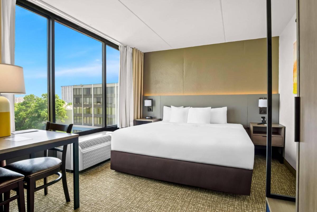 Comfort Inn Gold Coast - Housity