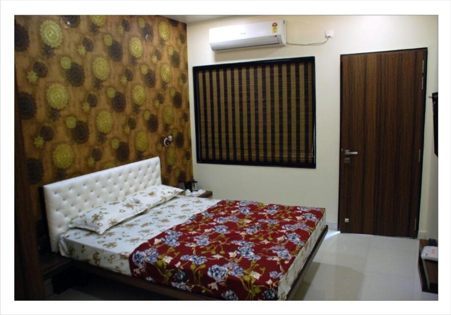 Matoshri Homestay Airport Road - Housity