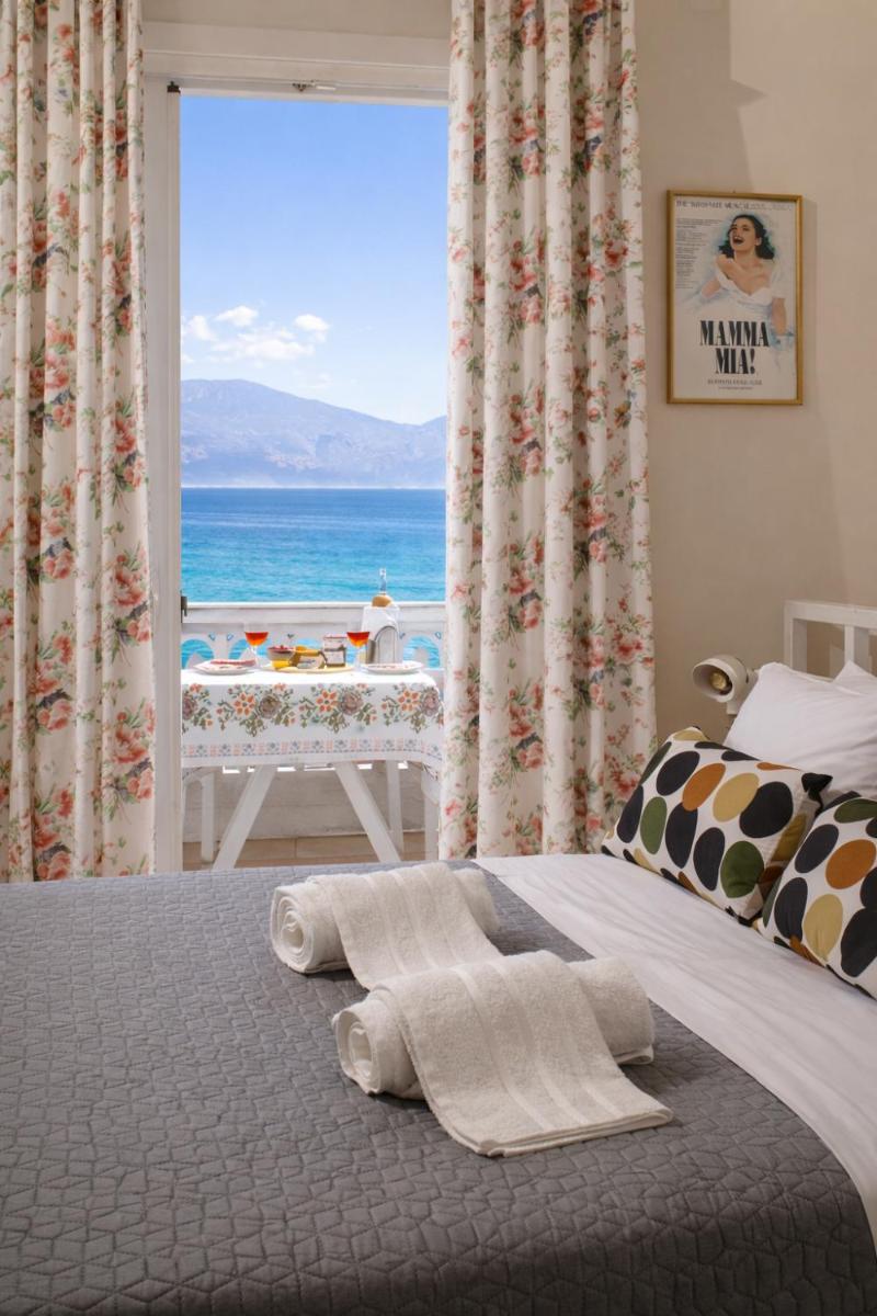 Moukas Seaside Apartments Romantico - Housity