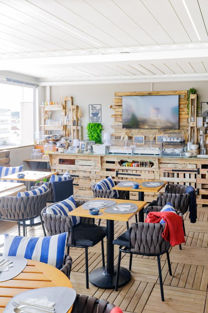 Urban Style Victoria Boutique Hotel - Housity