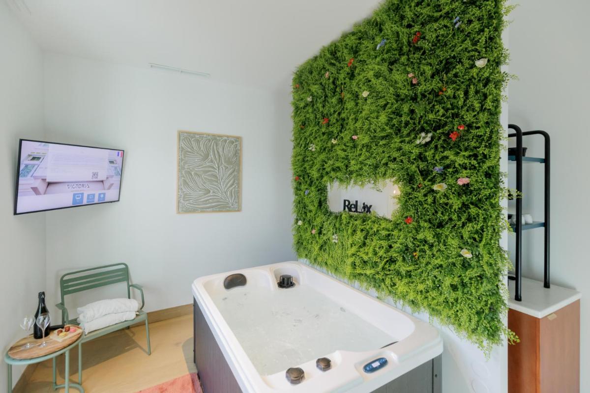 Urban Style Victoria Boutique Hotel - Housity