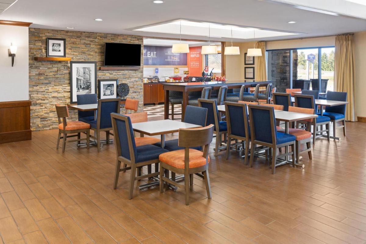 Hampton Inn Frostburg - Housity