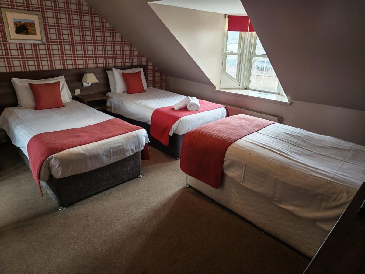 Chieftain Hotel - Housity