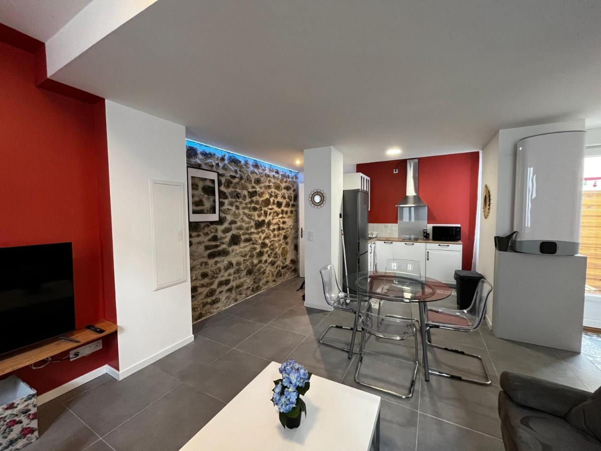 Escapade dans grand T2 de charme avec terrasse - Proche Gare et Centre ville - Housity
