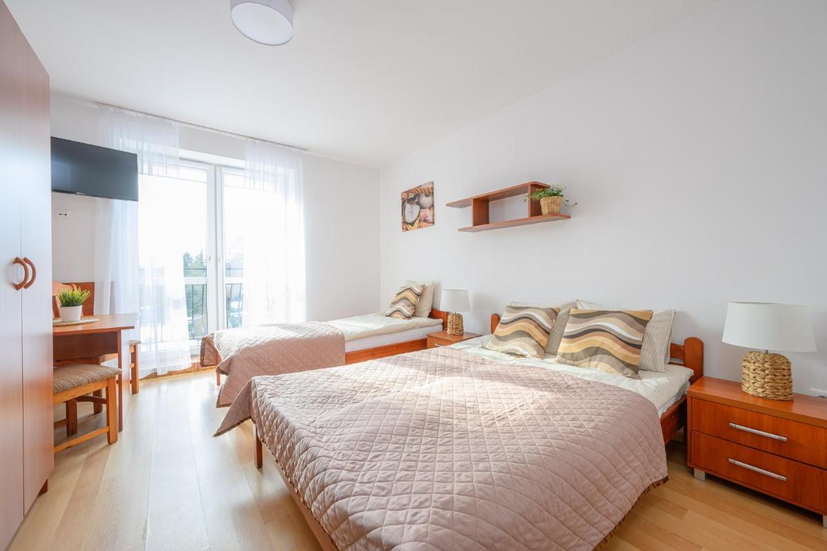 Pokoje Gościnne Sztorm nad morzem w Darłówku - Housity