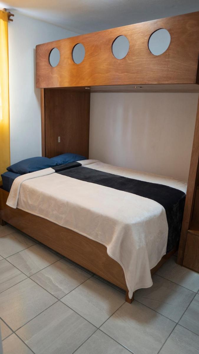 Beautiful entire House in a private condominium - Housity
