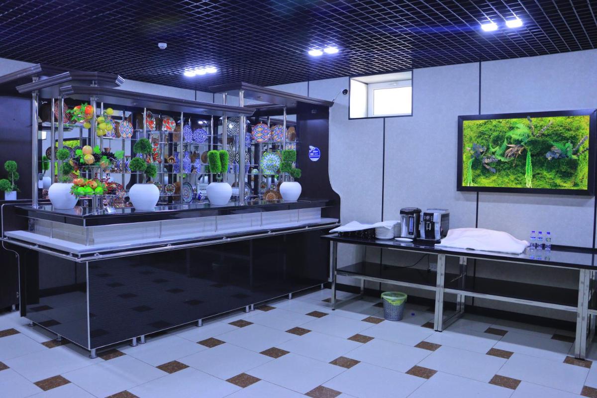 Maximum Hotel - Housity