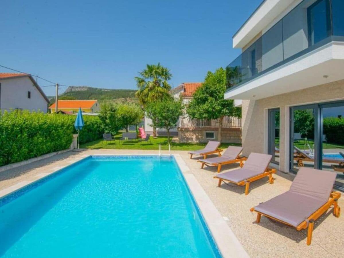 Holiday home Maja with private pool - Housity