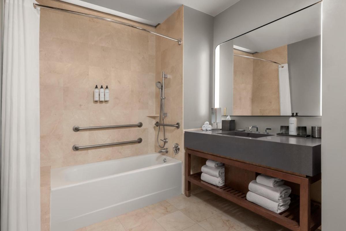 Grand Hyatt Indian Wells Resort & Villas - Housity
