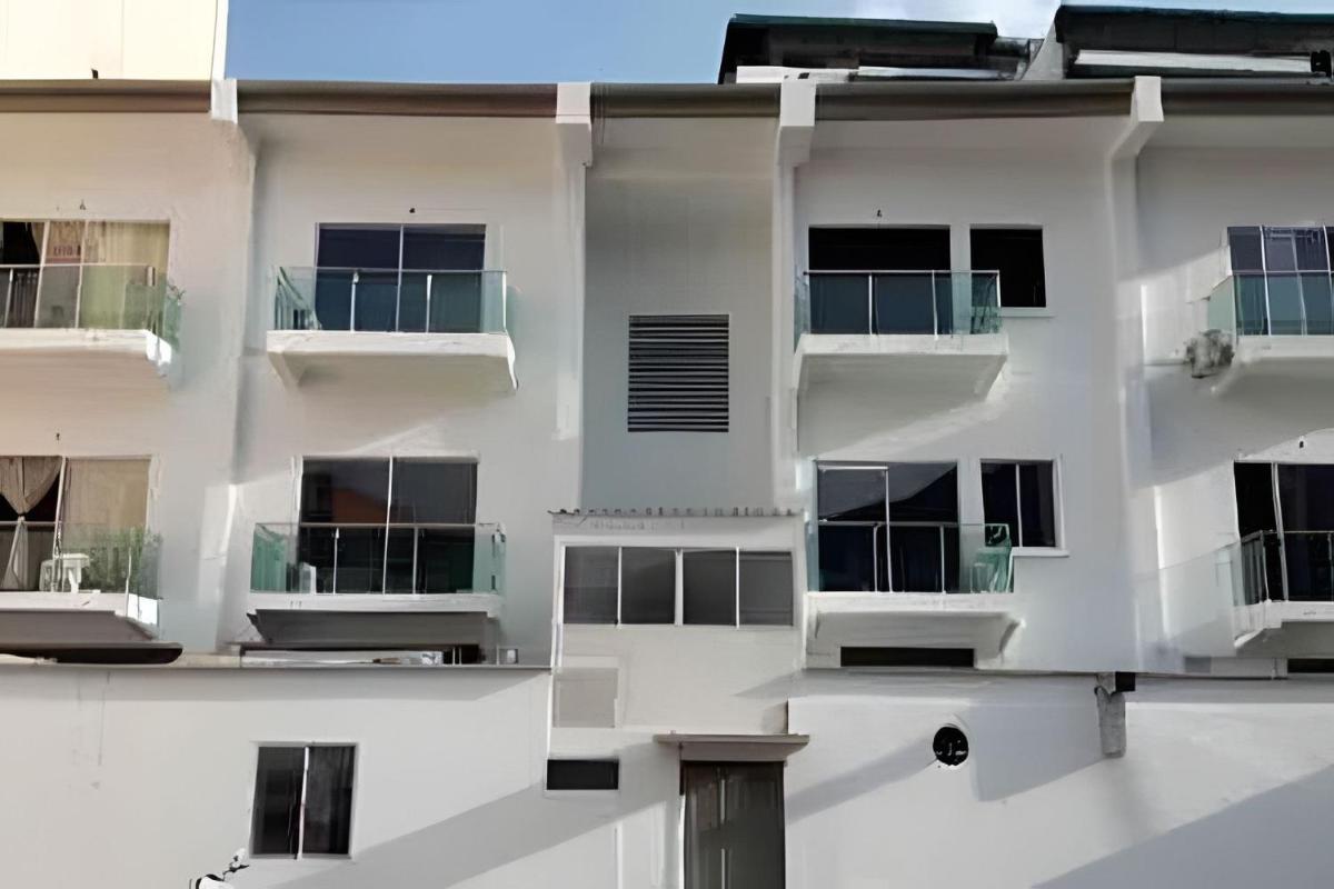 304-BELLISIMO Apartaestudio DUPLEX EN GRANADA - Housity