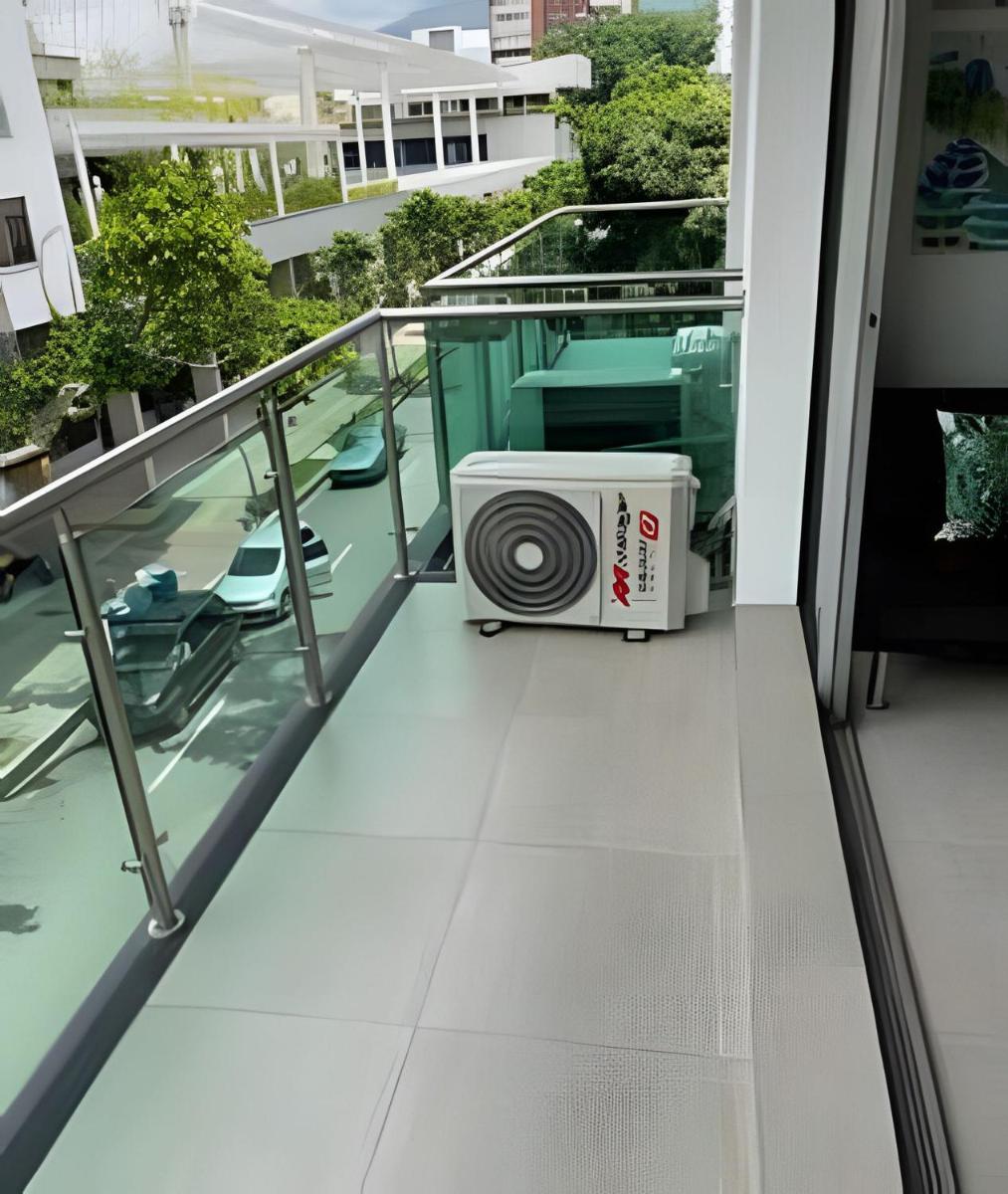 304-BELLISIMO Apartaestudio DUPLEX EN GRANADA - Housity