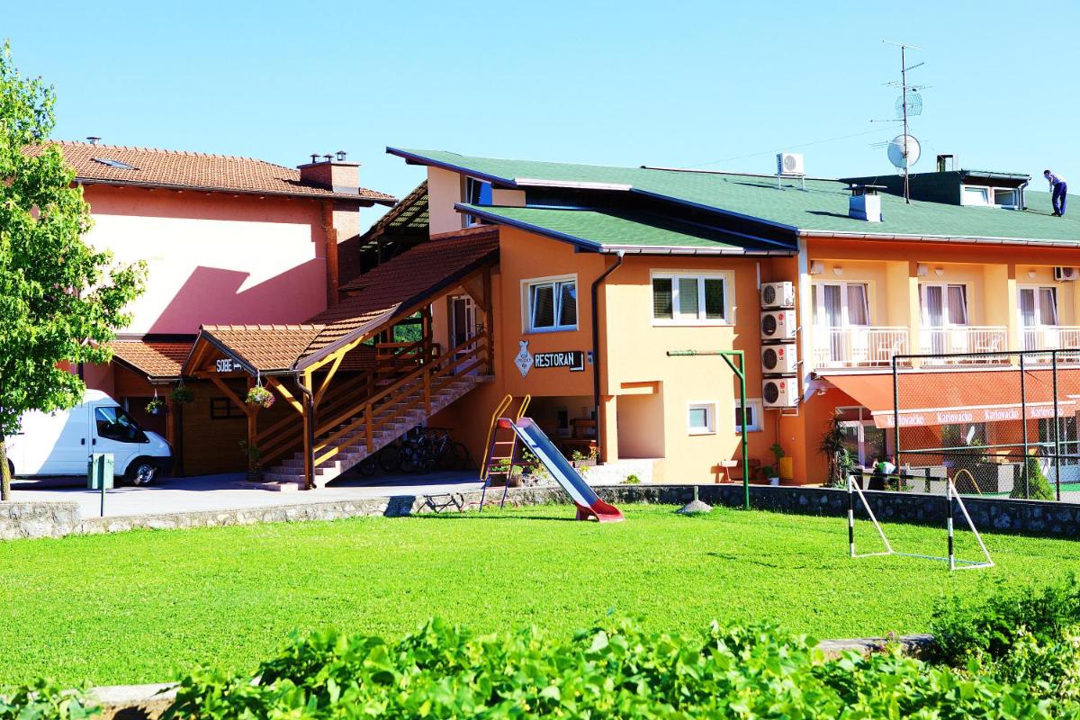 Bed and Breakfast Restaurant DP - Housity