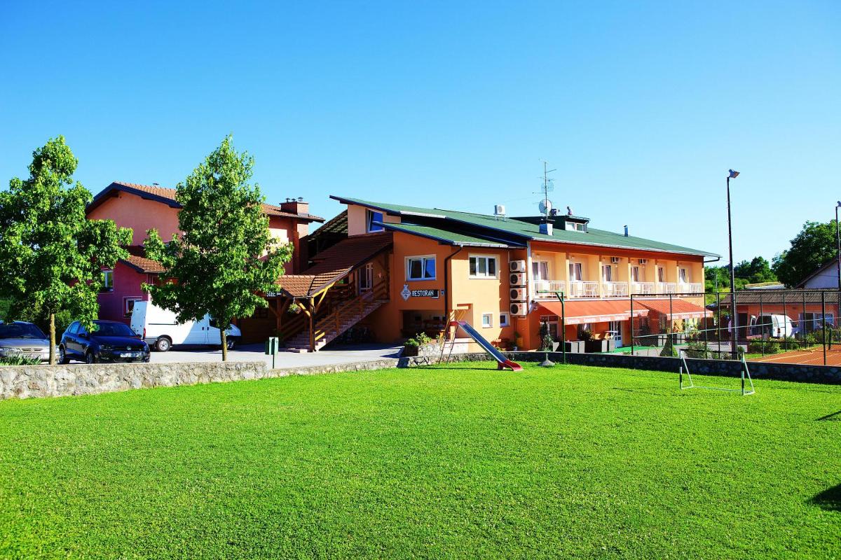 Bed and Breakfast Restaurant DP - Housity