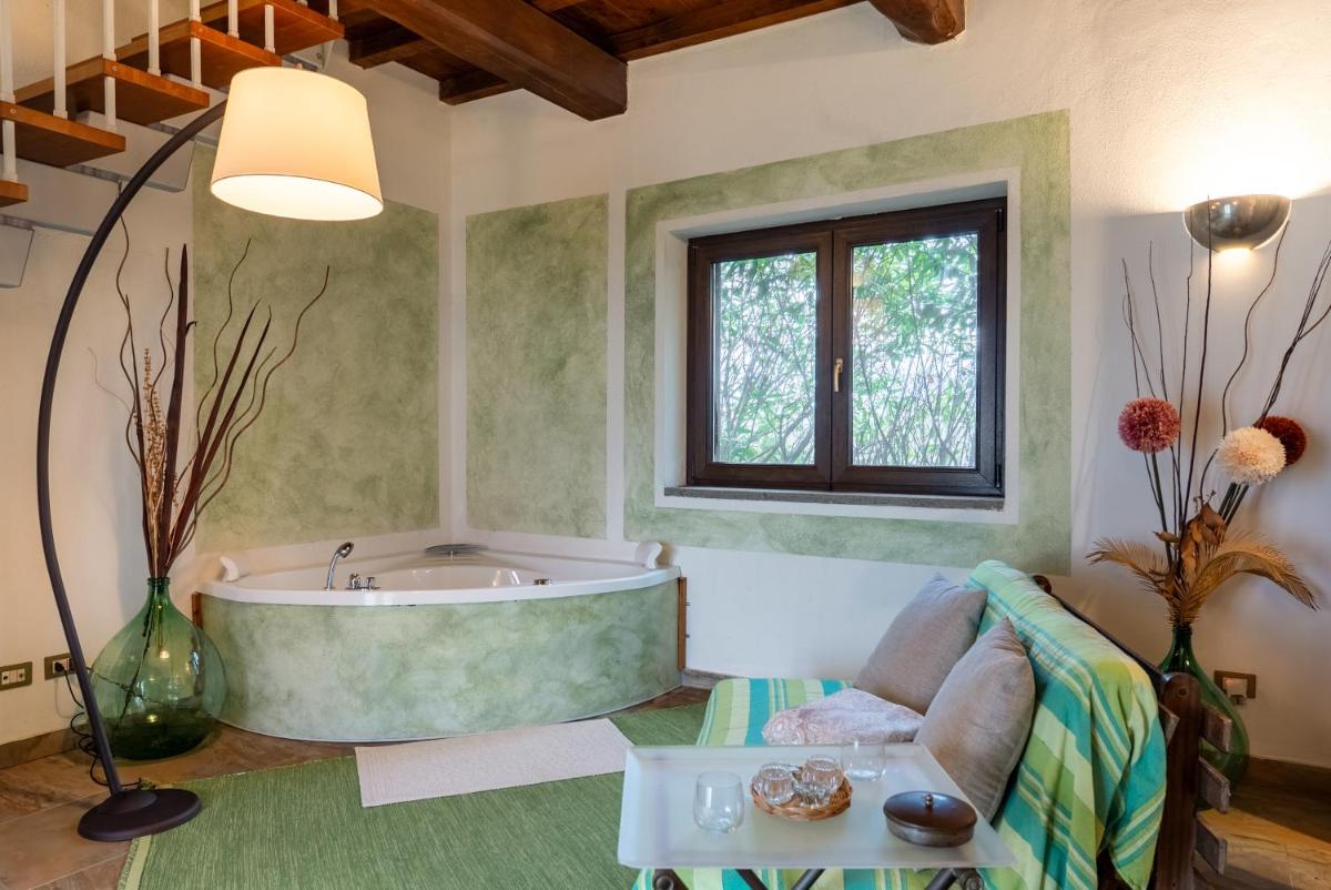 Tenuta Monte La Guardia - Cascate Naturali - Housity
