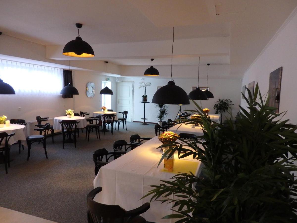 Zur Saale - Housity