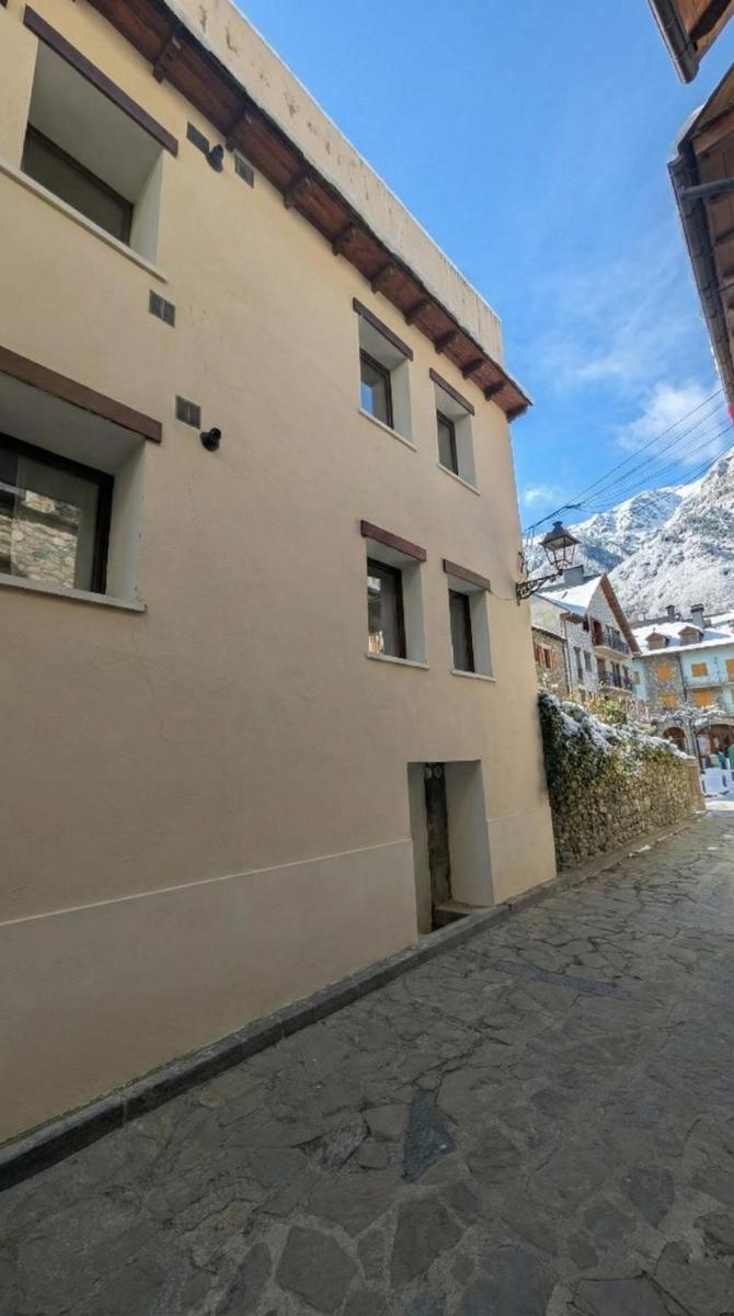 Apartamento Nordic Weiss - Benasque centro - 5 pax - Housity