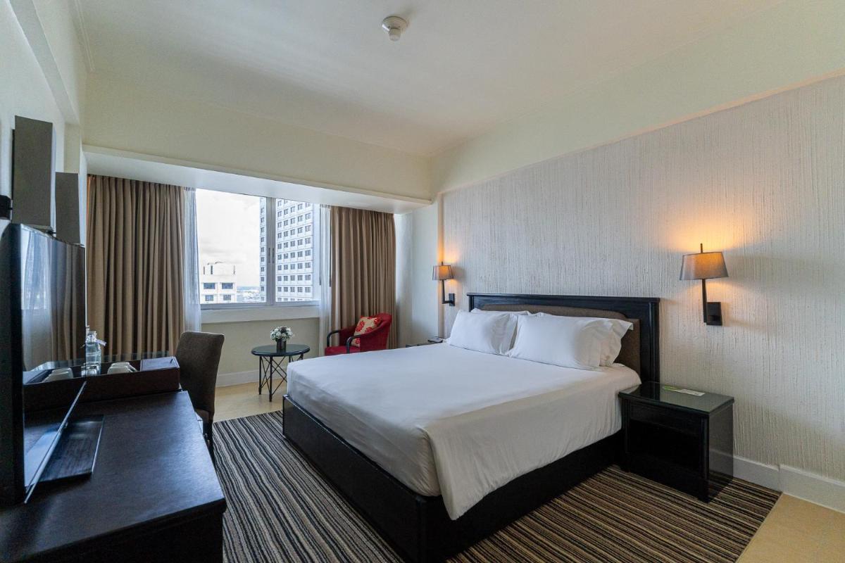 Centara Hotel Hat Yai - Housity