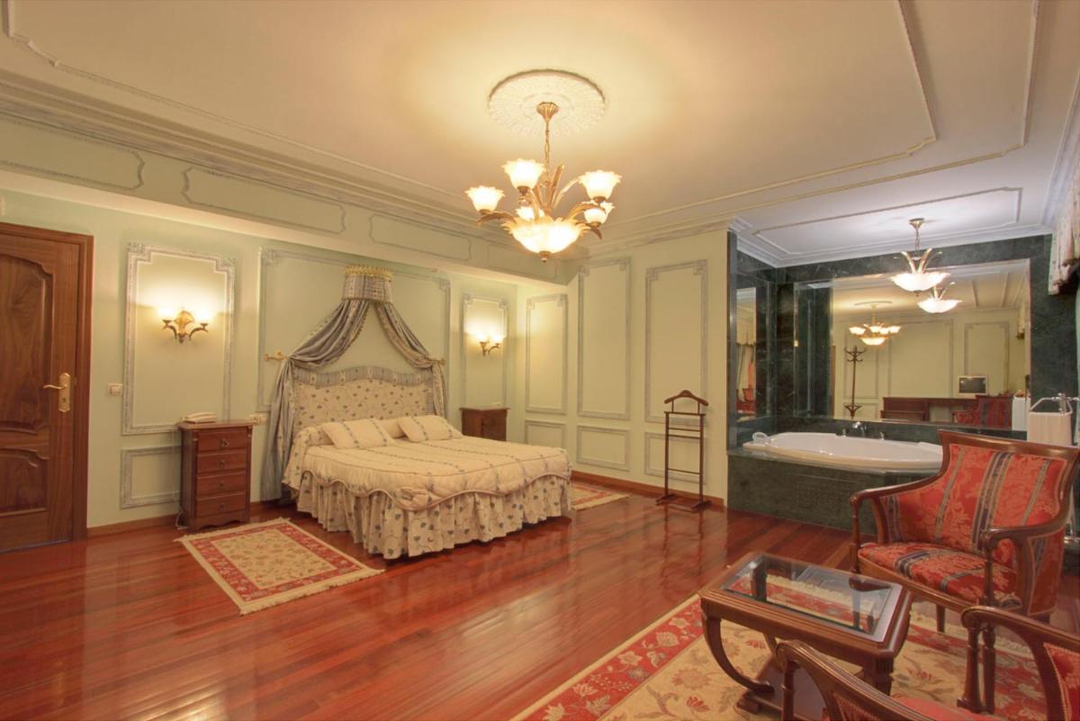 Pazo de Monterrei - Housity
