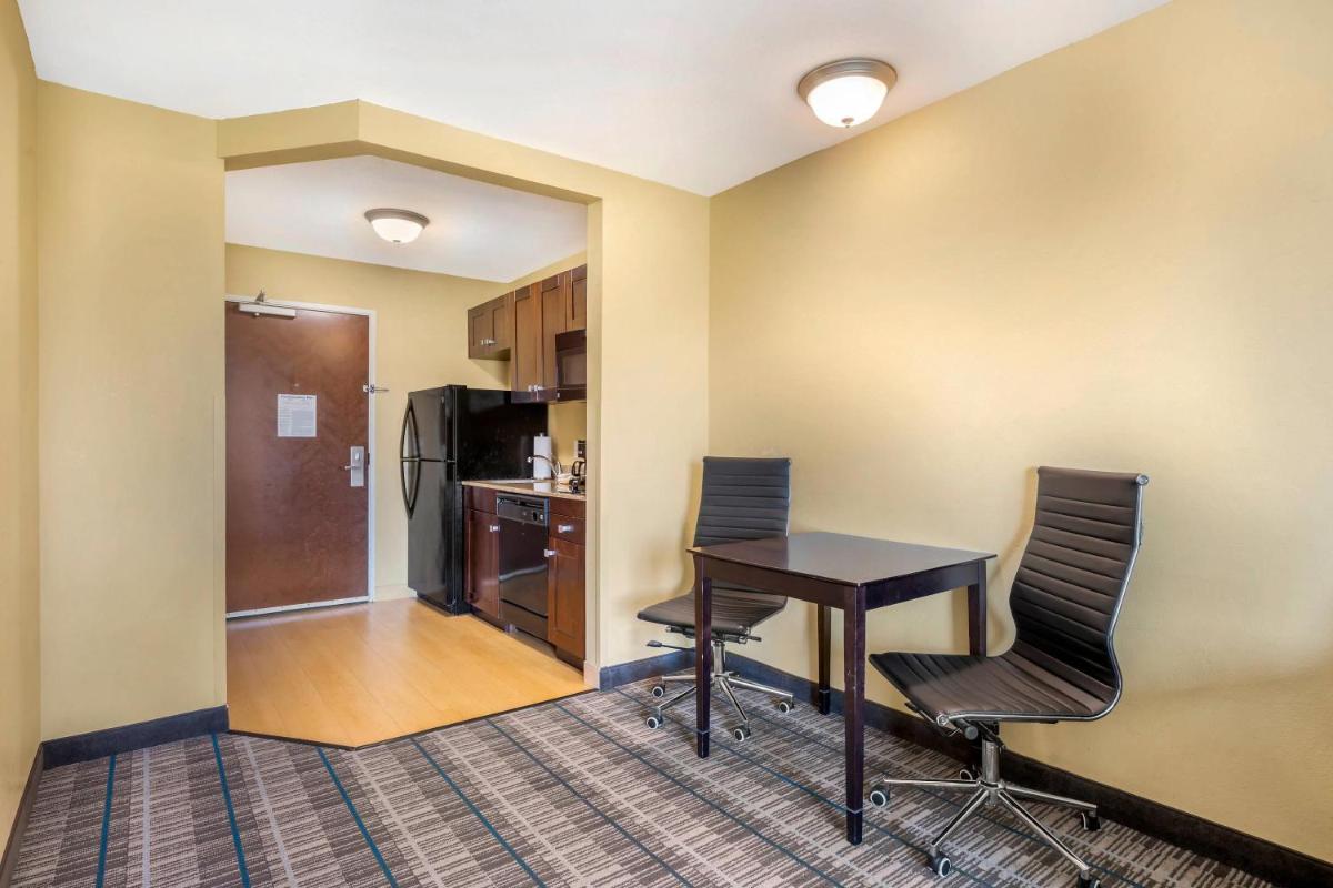 MainStay Suites Jacksonville near Camp Lejeune - Hizvo
