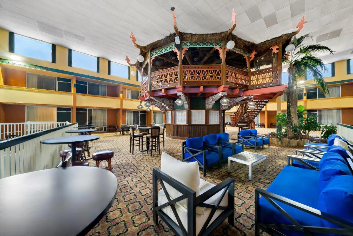 Suburban Studios, Kearney - Housity