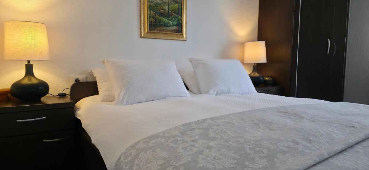 Apartment Iva - Housity