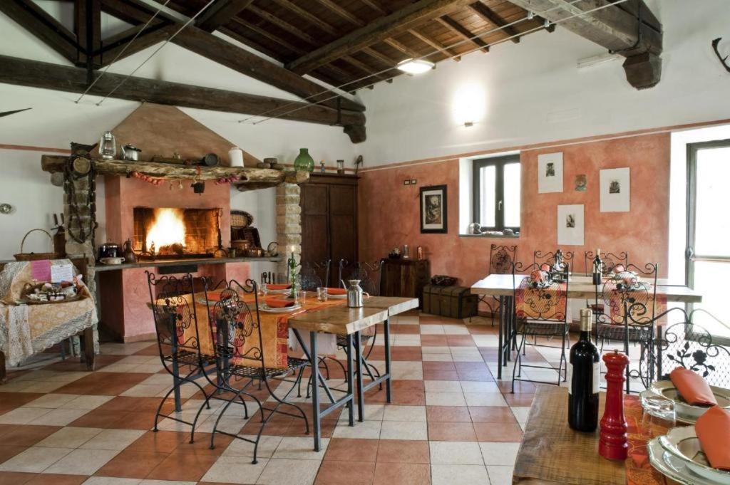 Tenuta Monte La Guardia - Cascate Naturali - Housity