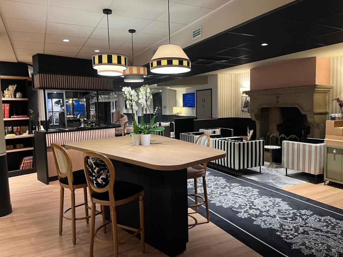 Cuisine ou kitchenette dans l'établissement Mercure Granville Le Grand Large