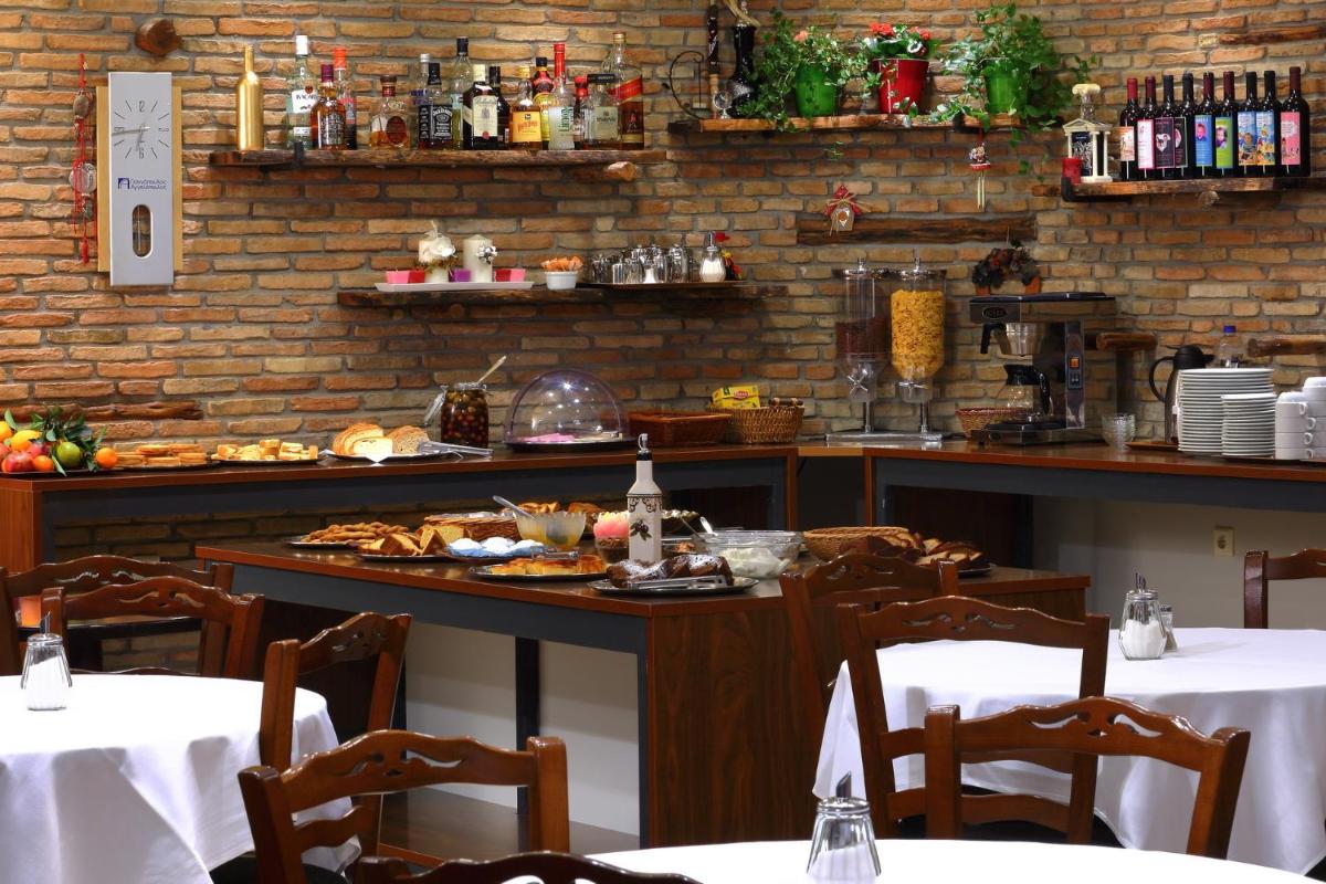 Suitetrails - Artemis Traditional Guesthouse