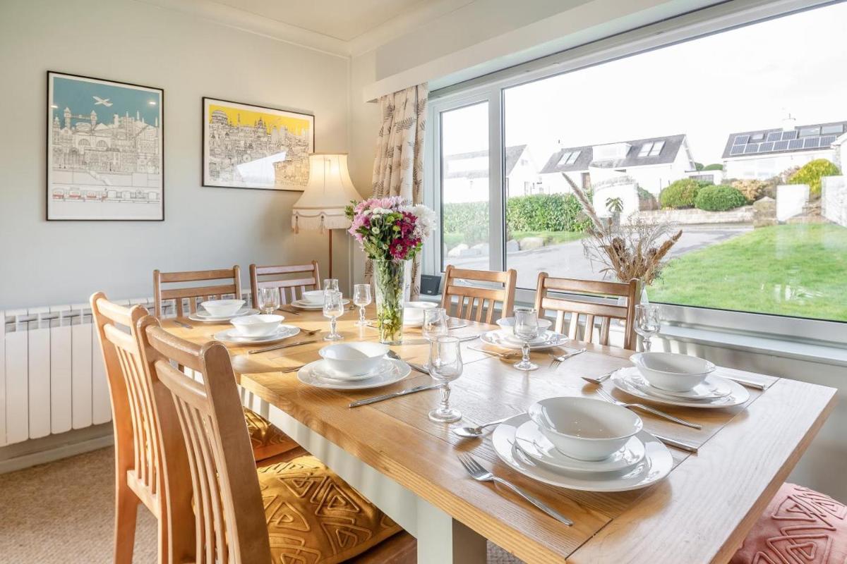 10 Llwyn Onn Beach Hut - Housity