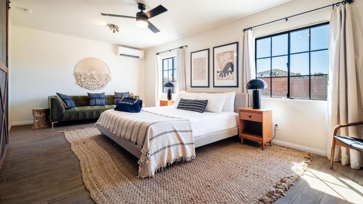 Flora by AvantStay Modern Private Desert Oasis on Large Grounds w Pool Bocce Ball - Housity