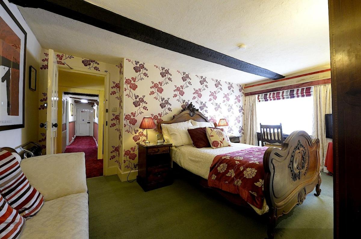Meryan House Hotel - Housity