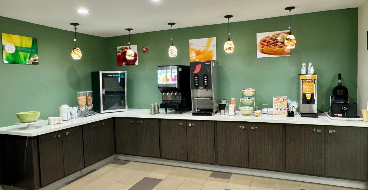 Quality Inn Sulphur - Lake Charles - Housity