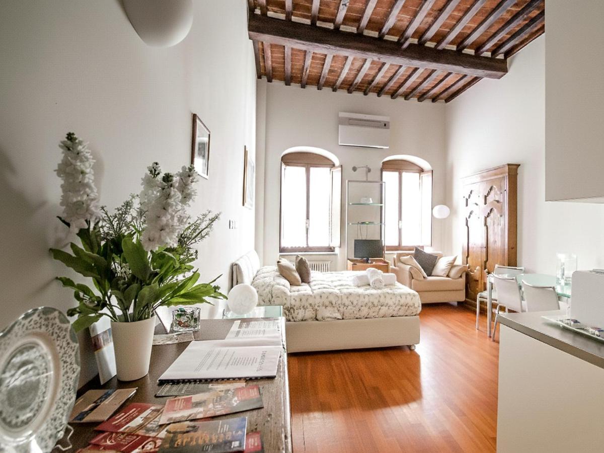 La Corte Del Re Suite & Rooms Arezzo - Housity